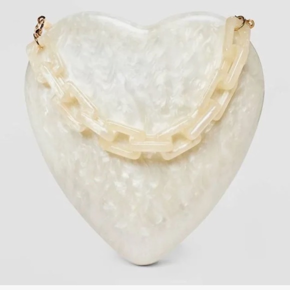 Pearlescent Heart-Shaped Purse - Cream - Picture 8 of 8
